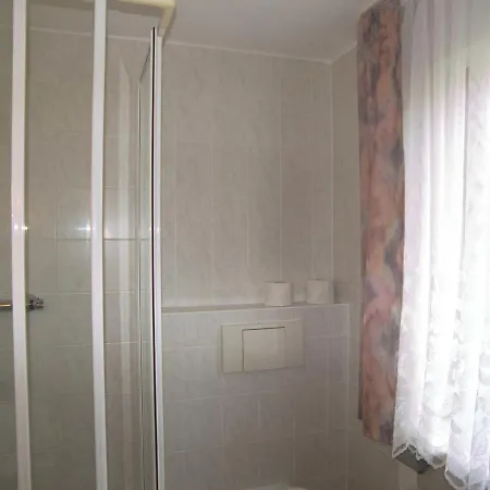Ferienhaus Alice 10 Gehminuten Vom Strand Entfernt Homestay *