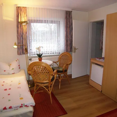 Ferienhaus Alice 10 Gehminuten Vom Strand Entfernt Homestay Heringsdorf (Usedom)